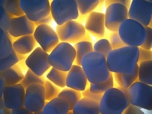 Marshmallows_in_soft_yellow_and_blue_light