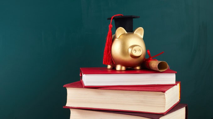 scholarships-3-2736643337